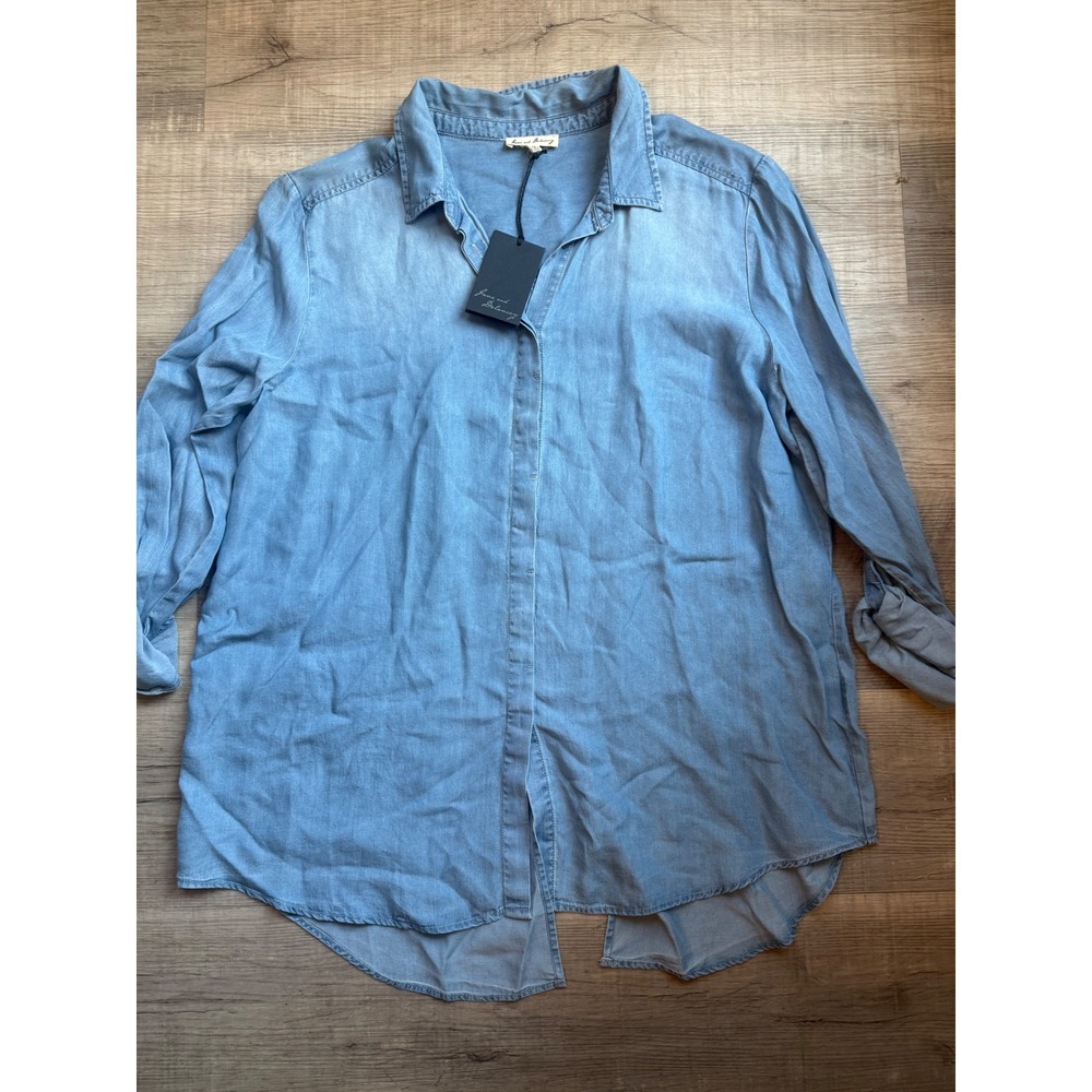 Jane and Delancey Women's XL Light Blue Chambray Denim Button Down Shirt NWT